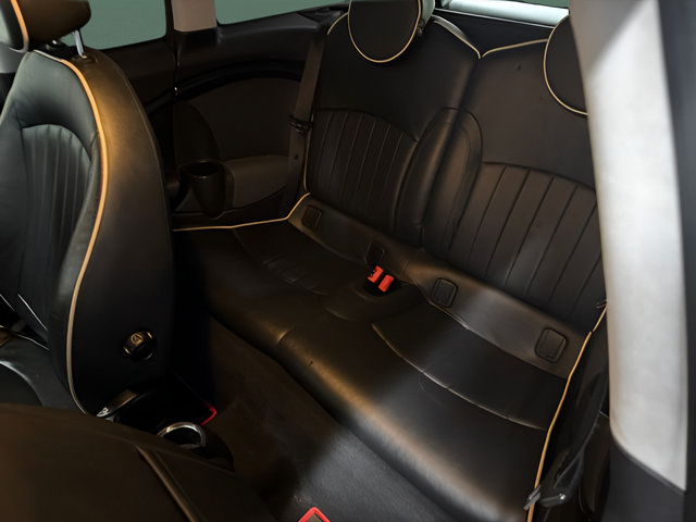 Used 2010 MINI Cooper Clubman Hardtop FWD image 13