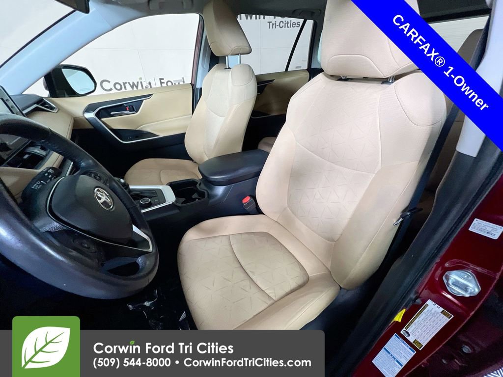 Used 2020 Toyota RAV4 XLE image 25