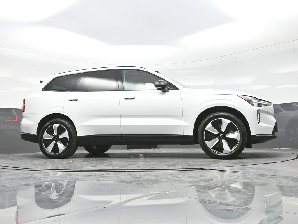 Used 2025 Volvo EX90 Plus image 27
