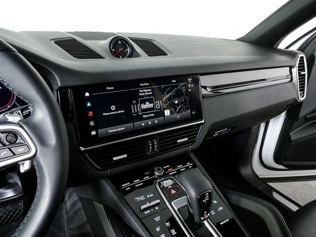 Certified 2023 Porsche Cayenne AWD/4WD image 12