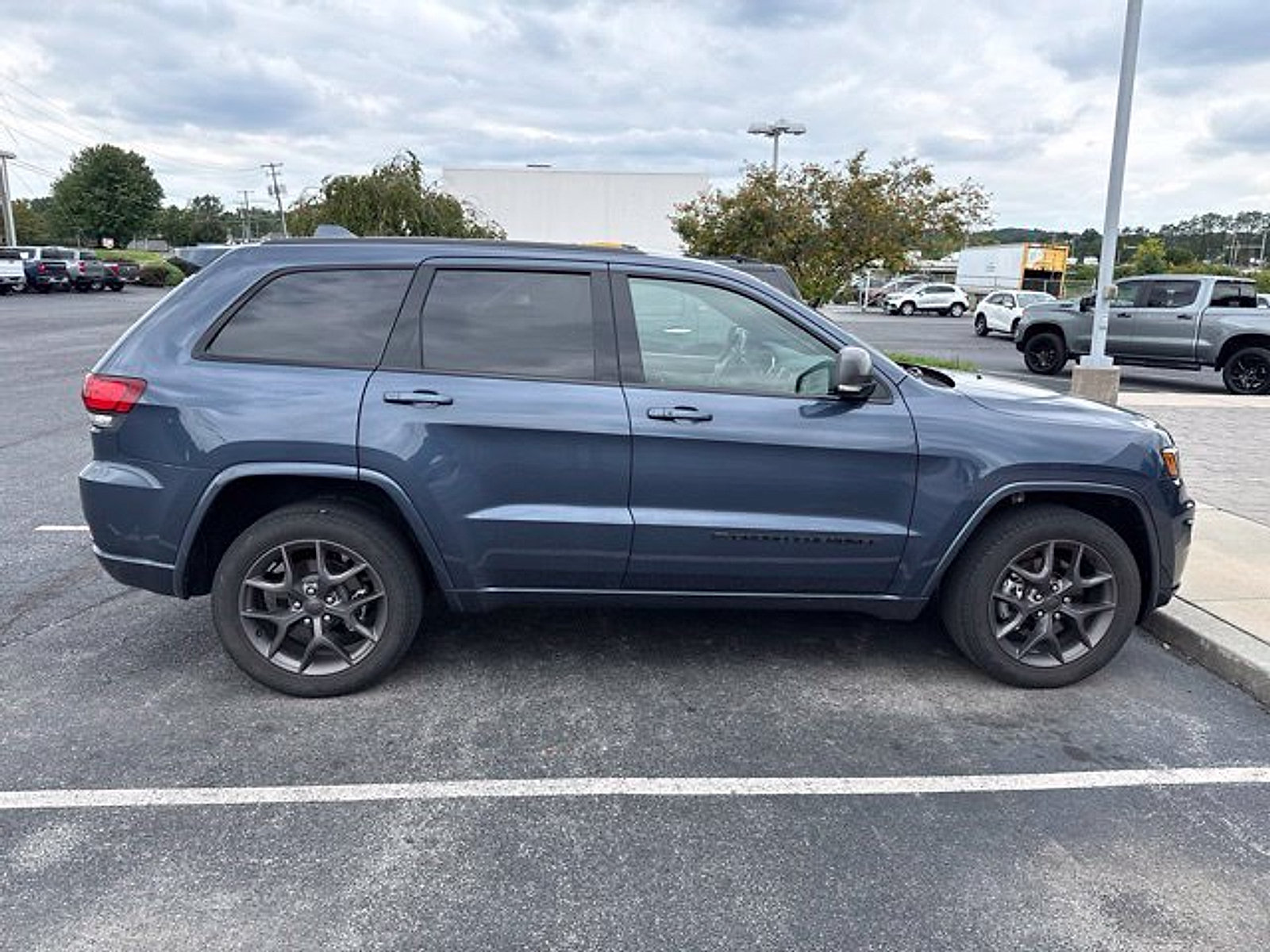 Used 2021 Jeep Grand Cherokee Limited w/ Quick Order Package 28K 80th AWD/4WD image 5