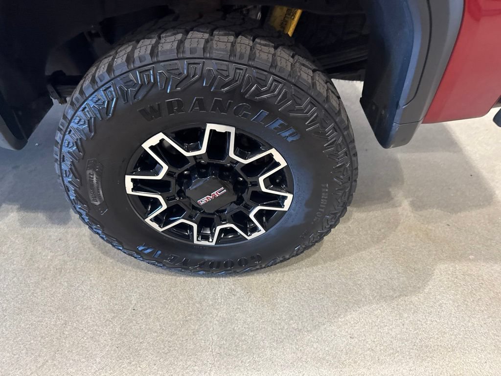 Used 2024 GMC Sierra 2500 AT4X w/ Snow Plow Prep/Camper Package AWD/4WD image 10