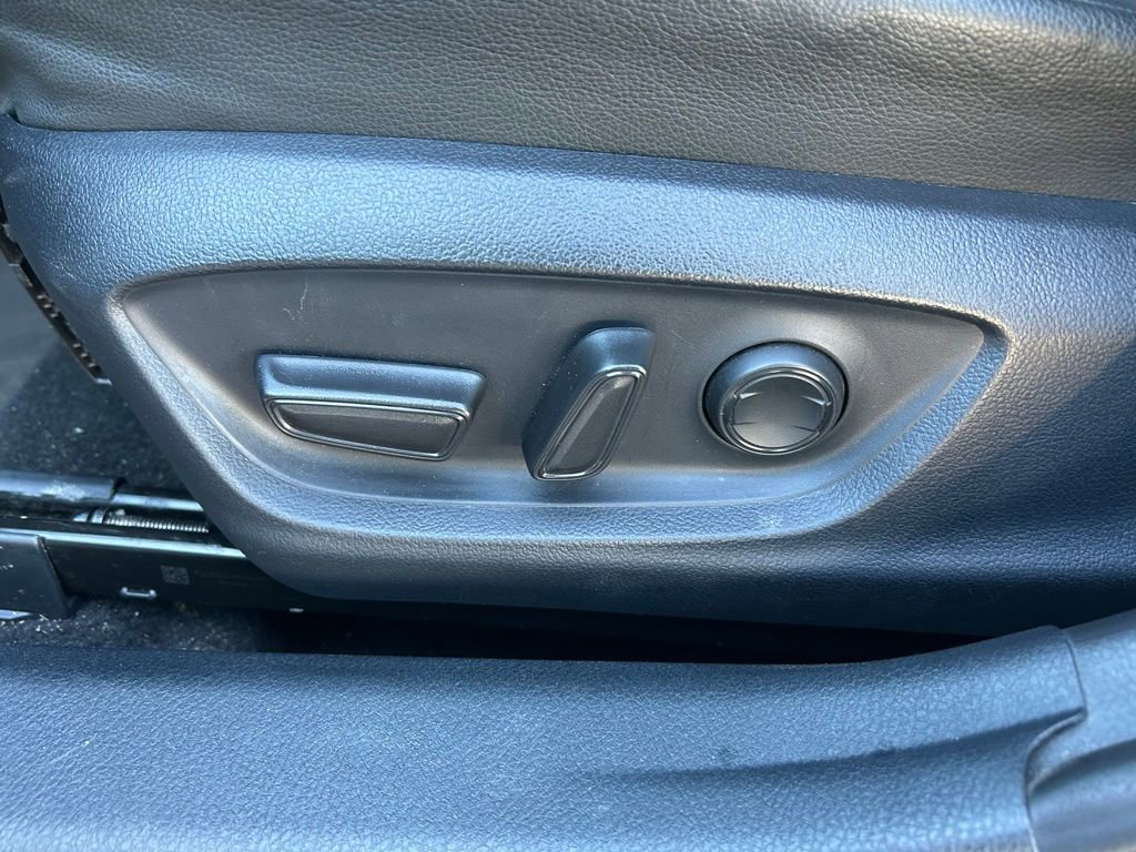 Used 2024 Toyota Camry SE image 16