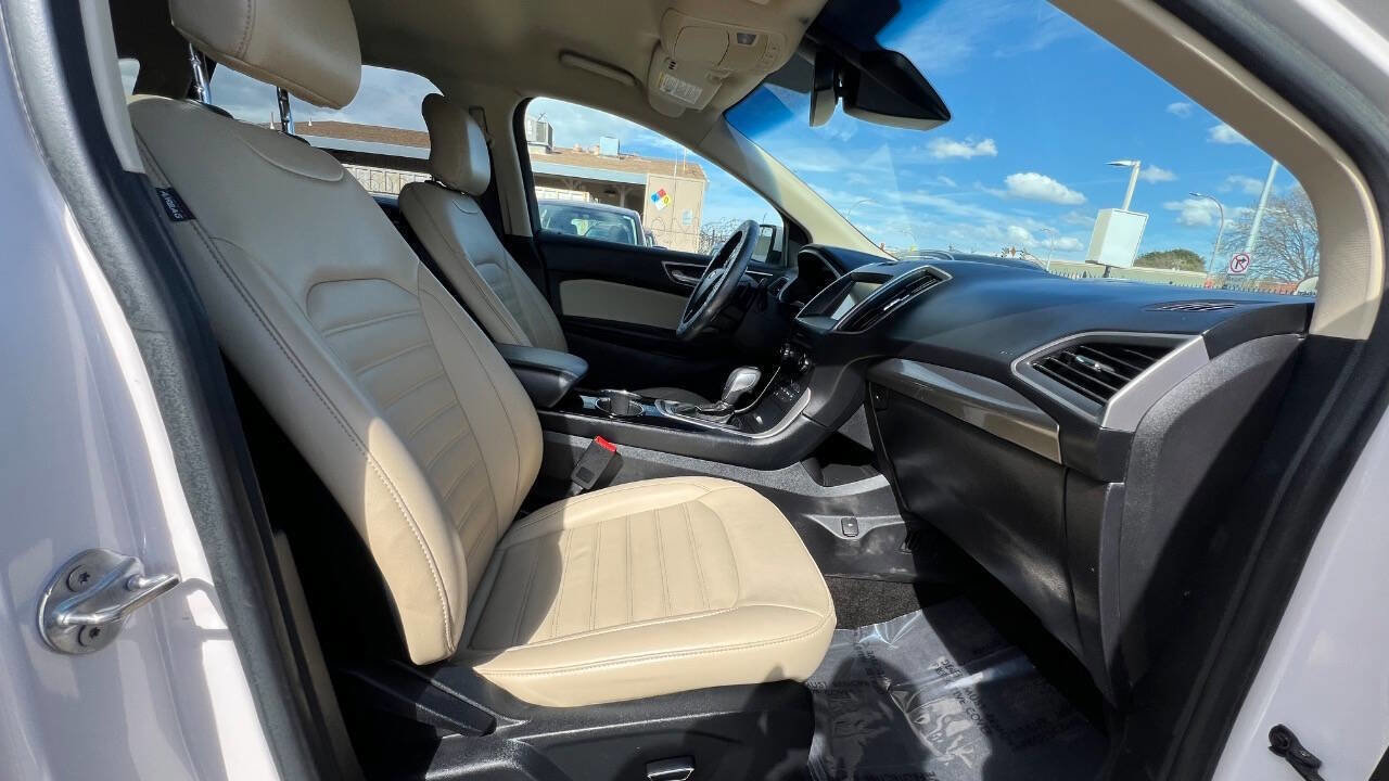 Used 2018 Ford Edge SEL w/ Equipment Group 201A image 24