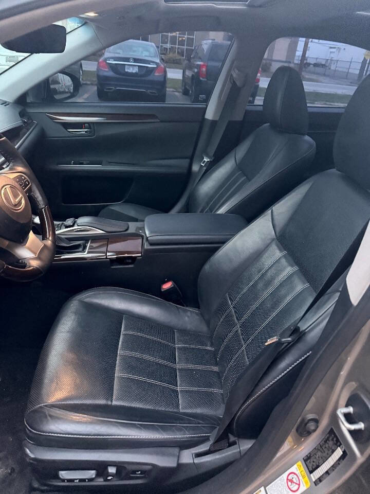 Used 2018 Lexus ES 350 w/ Ultra Luxury Package image 14