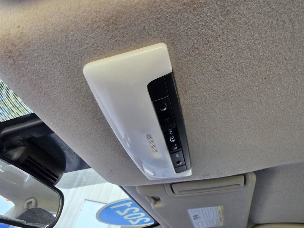 Used 2021 Nissan Versa SV image 21