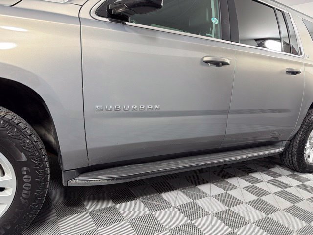 Used 2018 Chevrolet Suburban LT AWD/4WD image 47