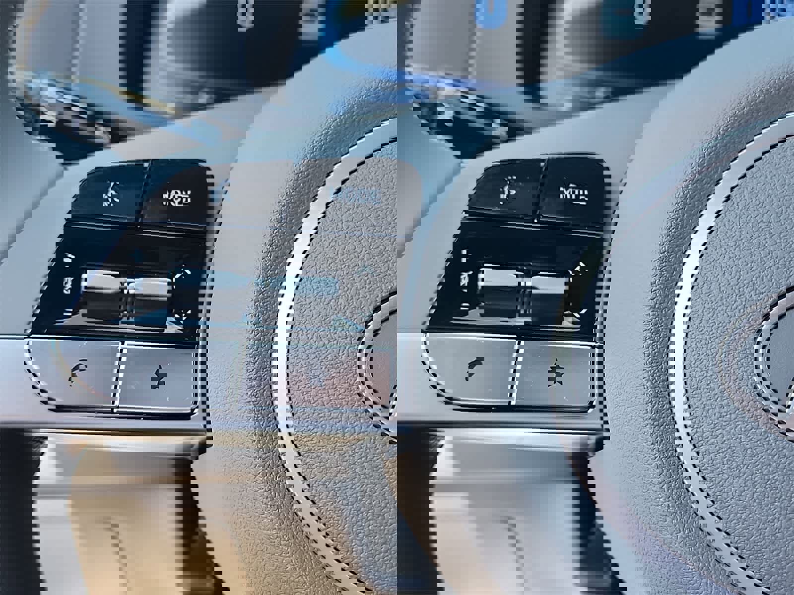 Used 2025 Hyundai Elantra Sport image 25