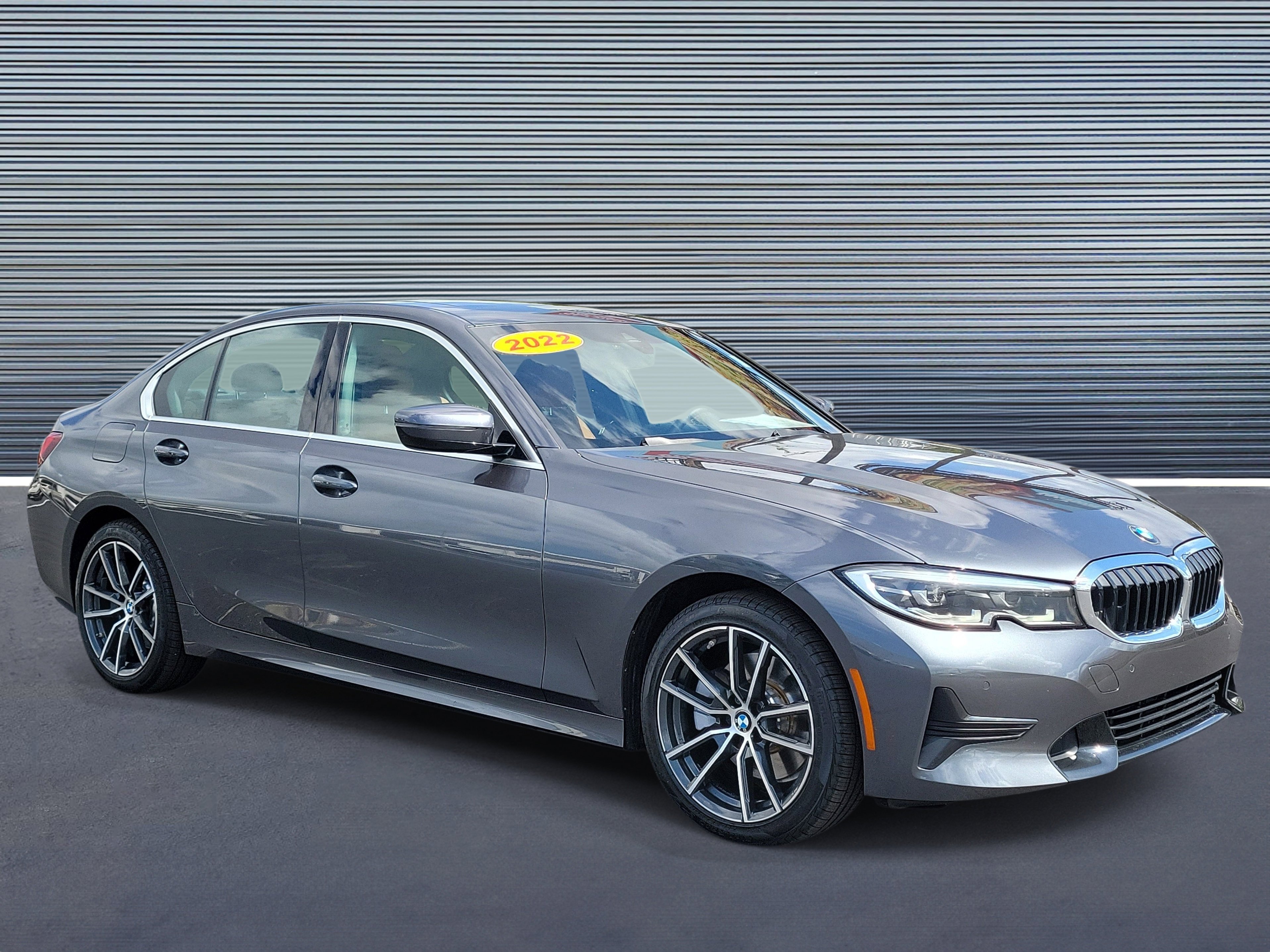 Used 2022 BMW 330i Sedan w/ Convenience Package RWD video 2