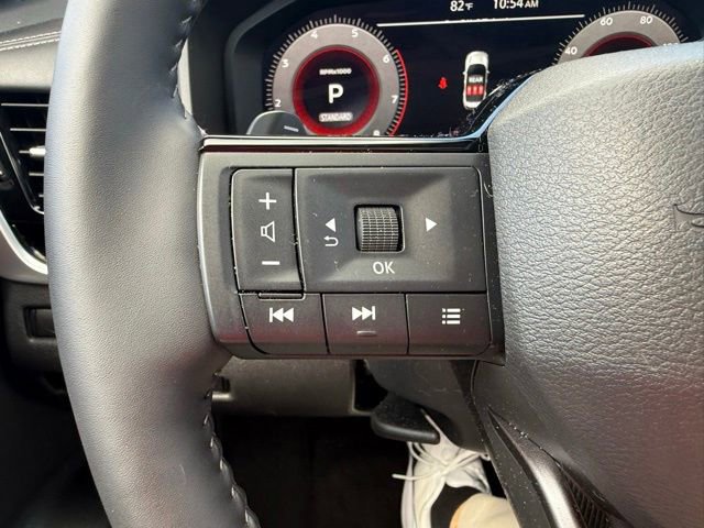 Used 2025 Nissan Rogue SL w/ Tech Package image 33