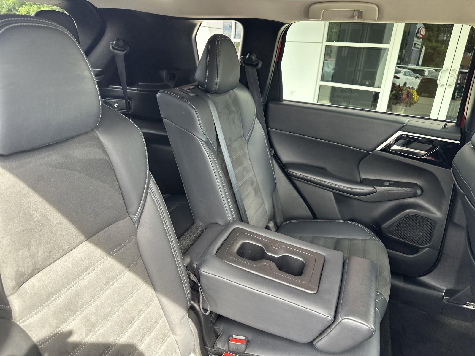 Used 2022 Mitsubishi Outlander SEL Black Edition image 32