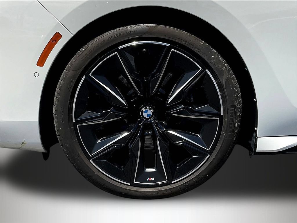 Used 2023 BMW i7 xDrive60 AWD/4WD image 33