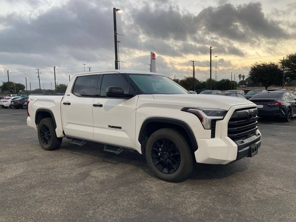 Used 2022 Toyota Tundra SR5 RWD image 3