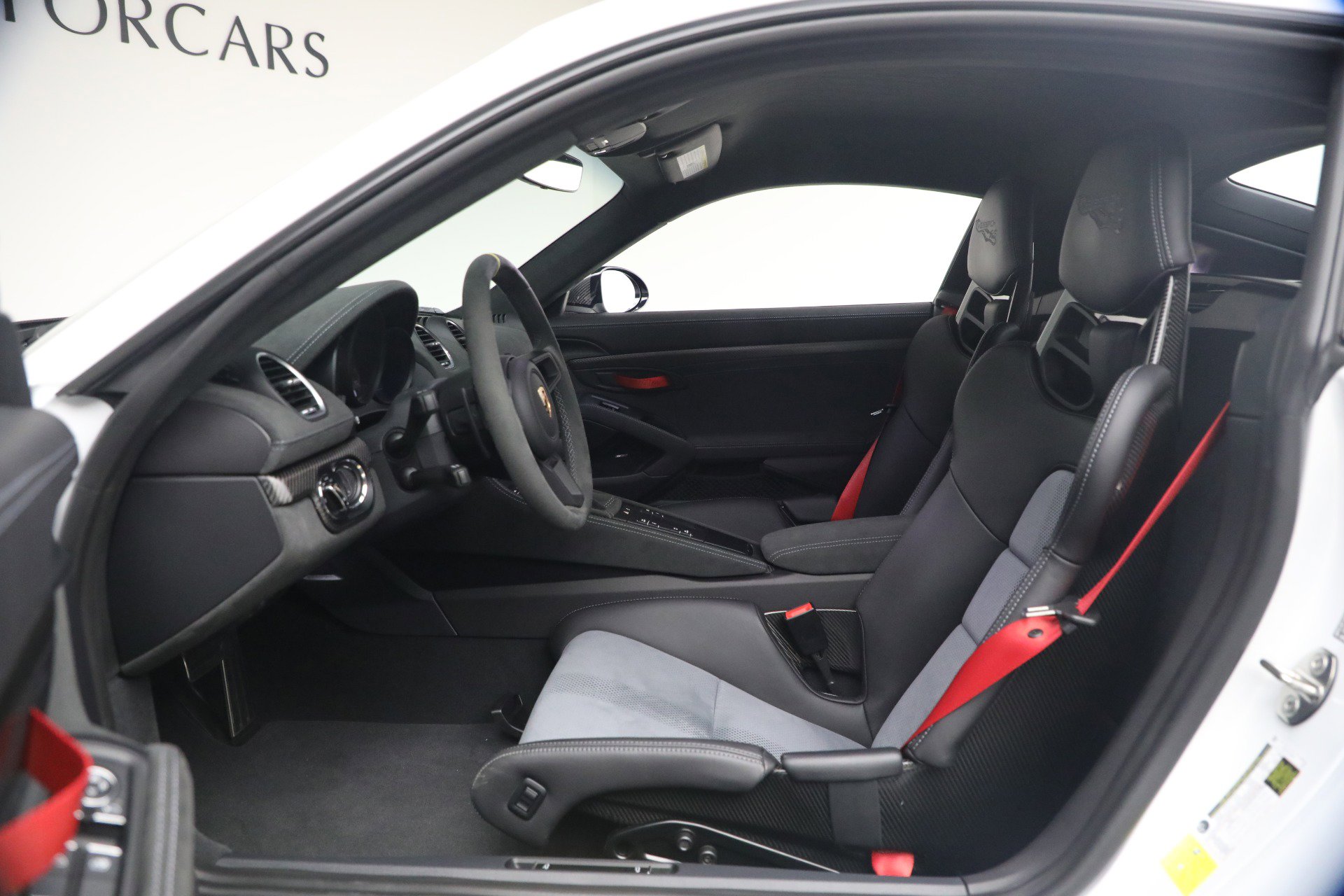 Used 2023 Porsche 718 Cayman GT4 RS RWD image 15