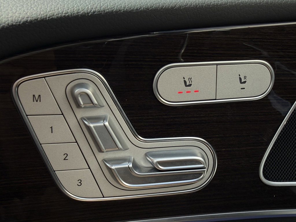 Used 2025 Mercedes-Benz GLE 450e 4MATIC image 16