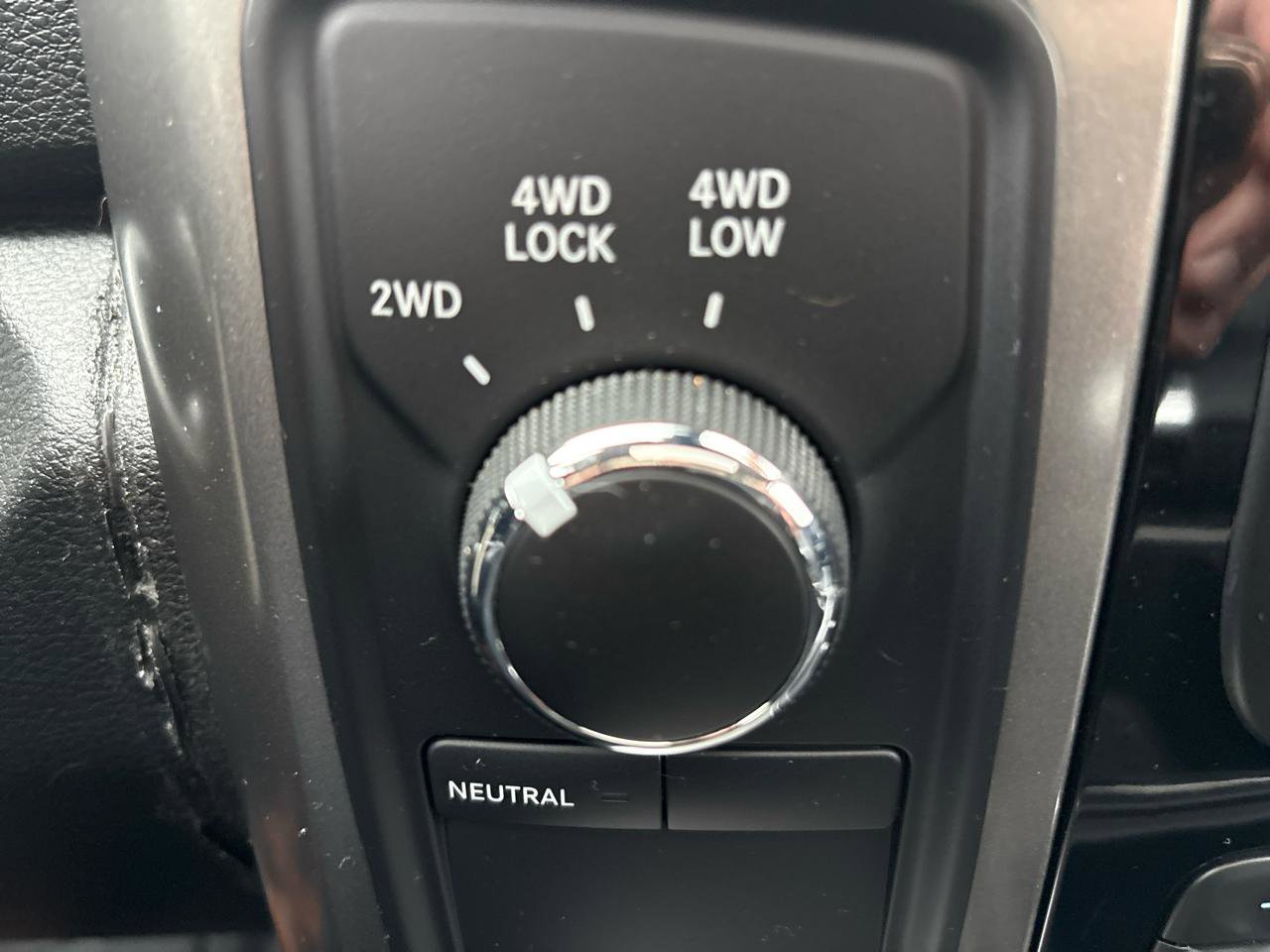 Used 2018 RAM 2500 Laramie w/ Sport Appearance Group AWD/4WD image 17