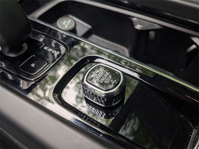 Certified 2024 Volvo V60 B5 Cross Country Plus image 20