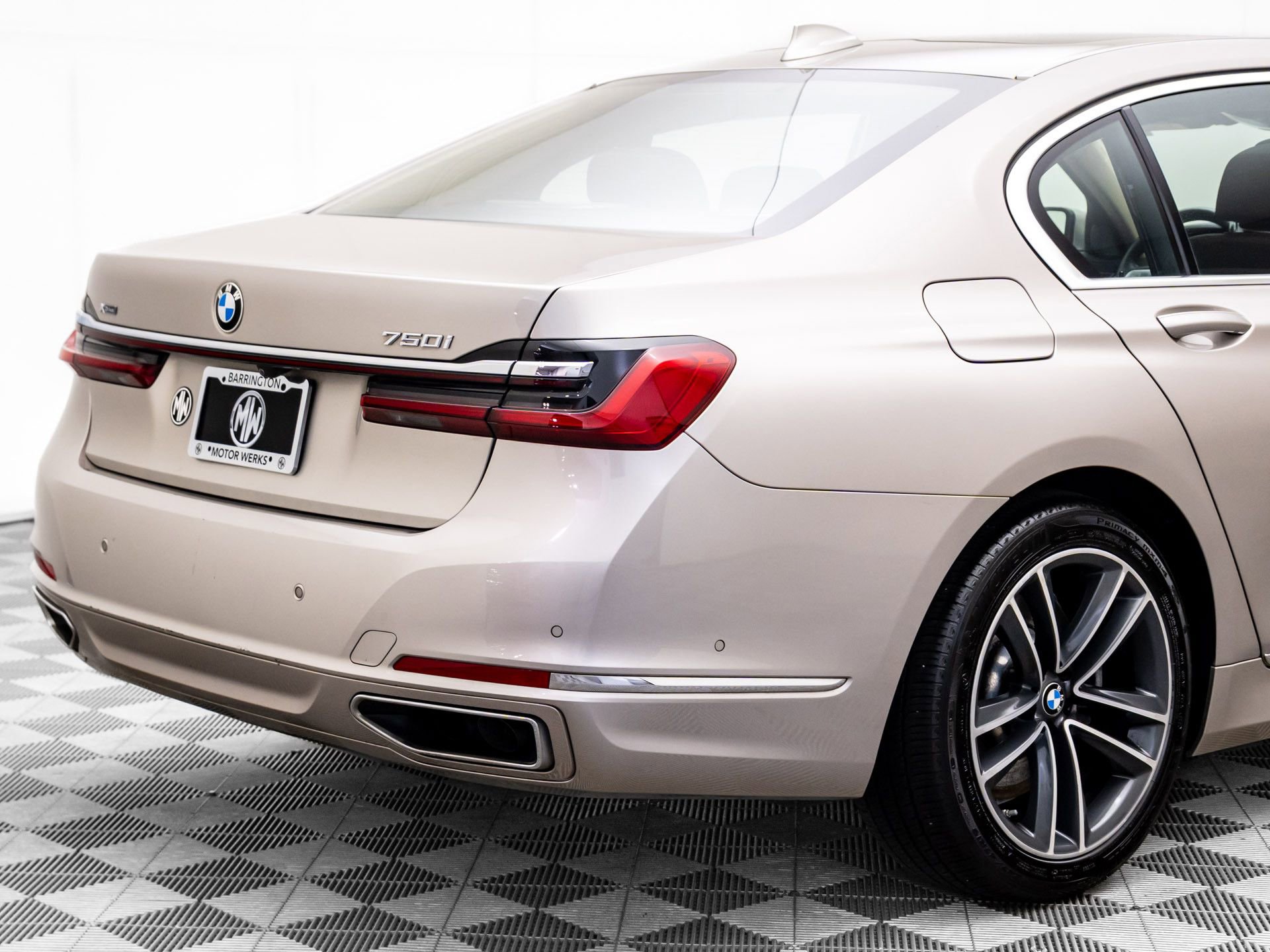 Certified 2022 BMW 750i xDrive w/ Executive Package image 35