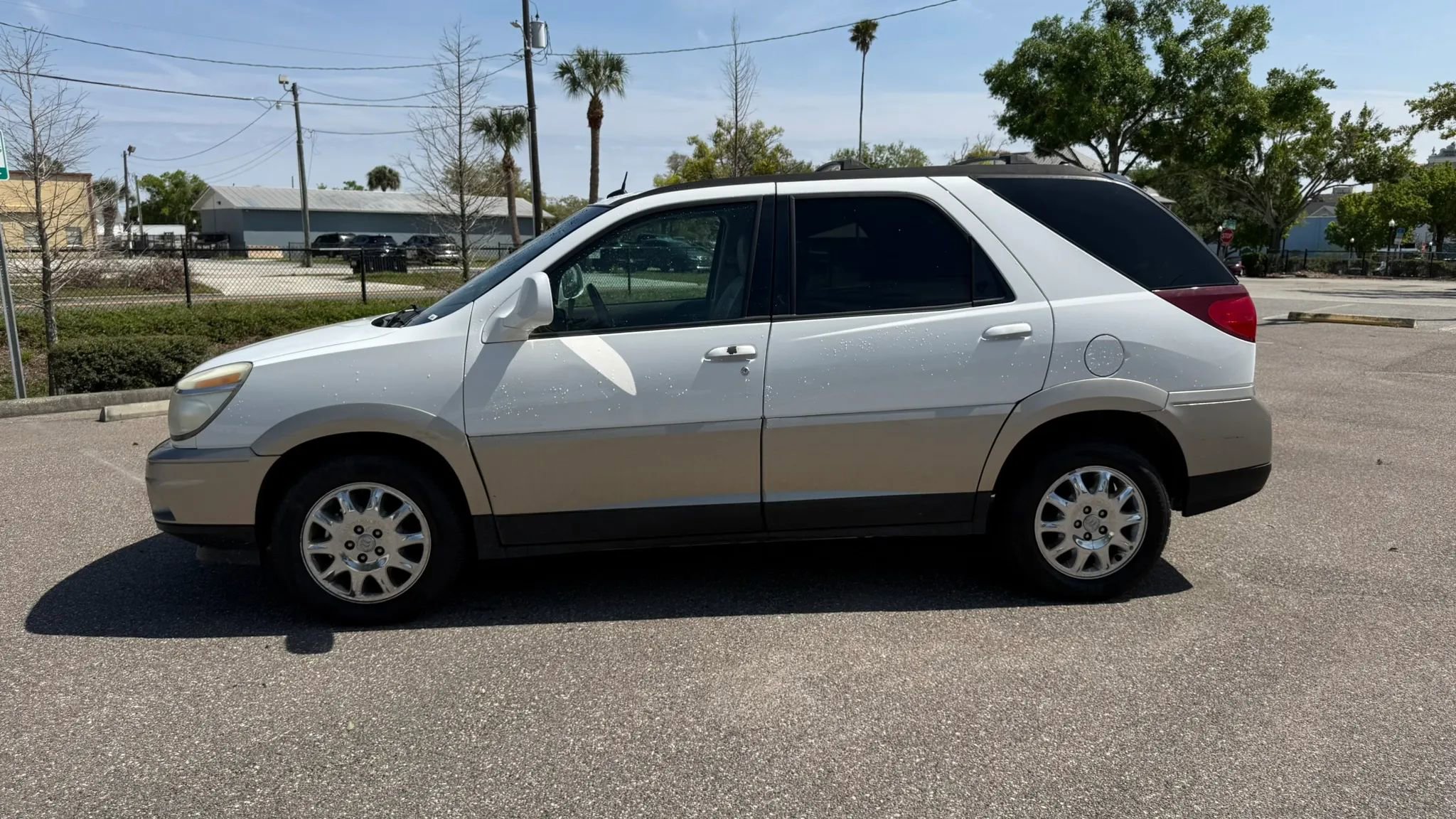 Used 2005 Buick Rendezvous CX image 1