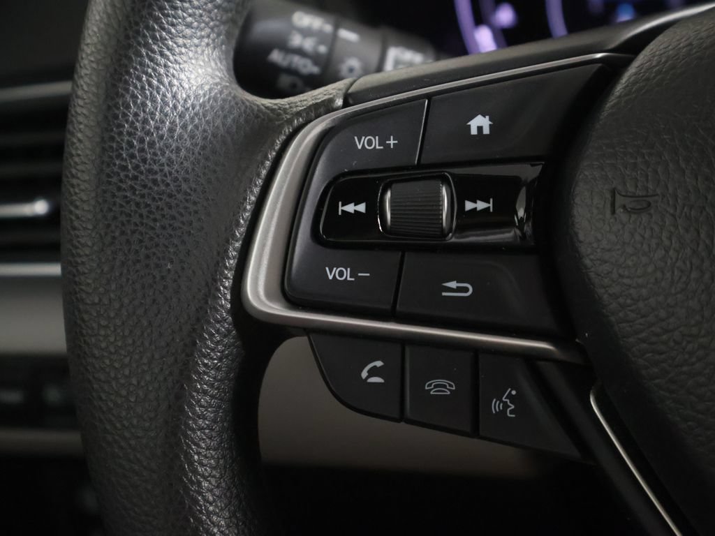 Used 2020 Honda Accord EX image 38