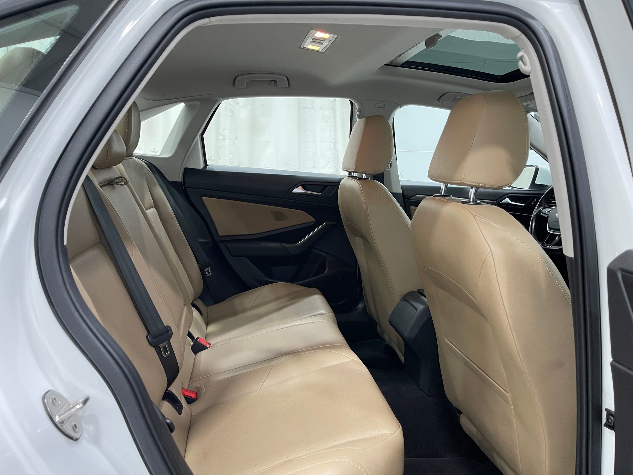 Used 2019 Volkswagen Jetta SEL FWD image 29