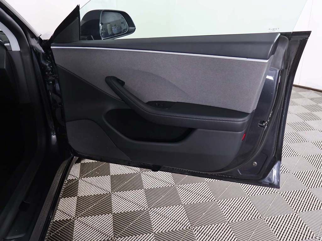 Used 2025 Tesla Model 3 Long Range RWD image 26