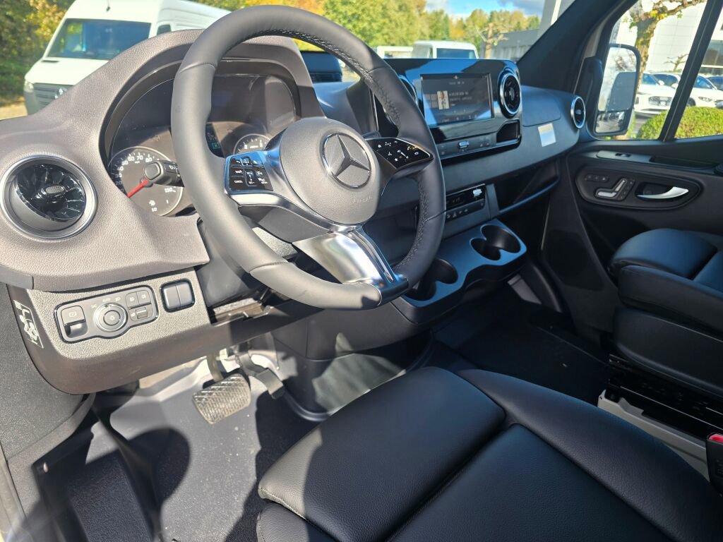 New 2026 Mercedes-Benz Sprinter 2500 image 15