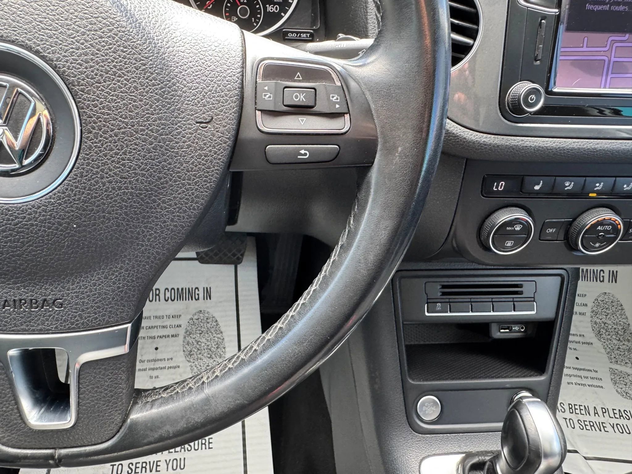 Used 2017 Volkswagen Tiguan SEL image 27