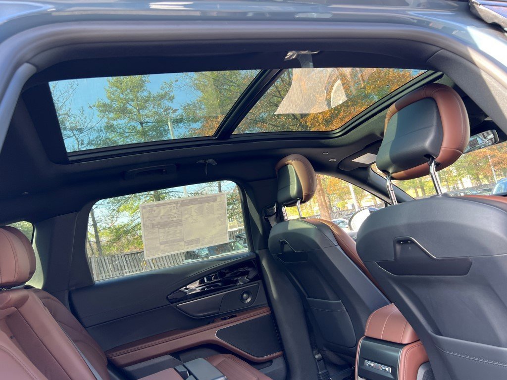 New 2026 Lincoln Nautilus Reserve w/ Jet Appearance Package image 12