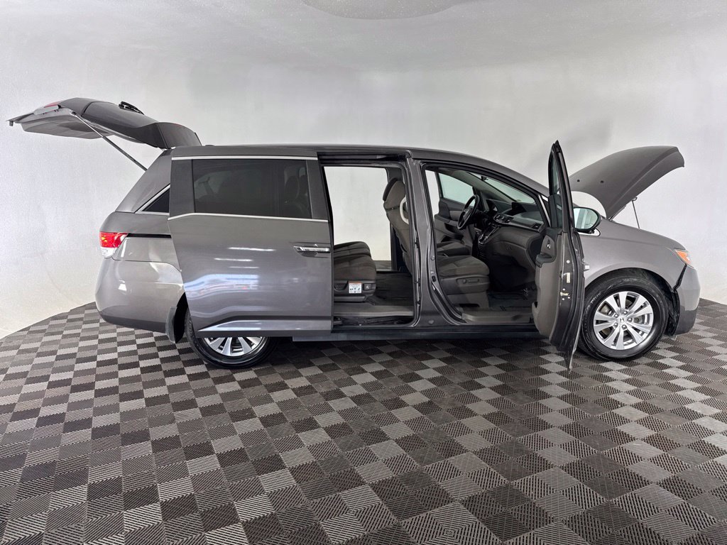 Used 2016 Honda Odyssey SE image 14