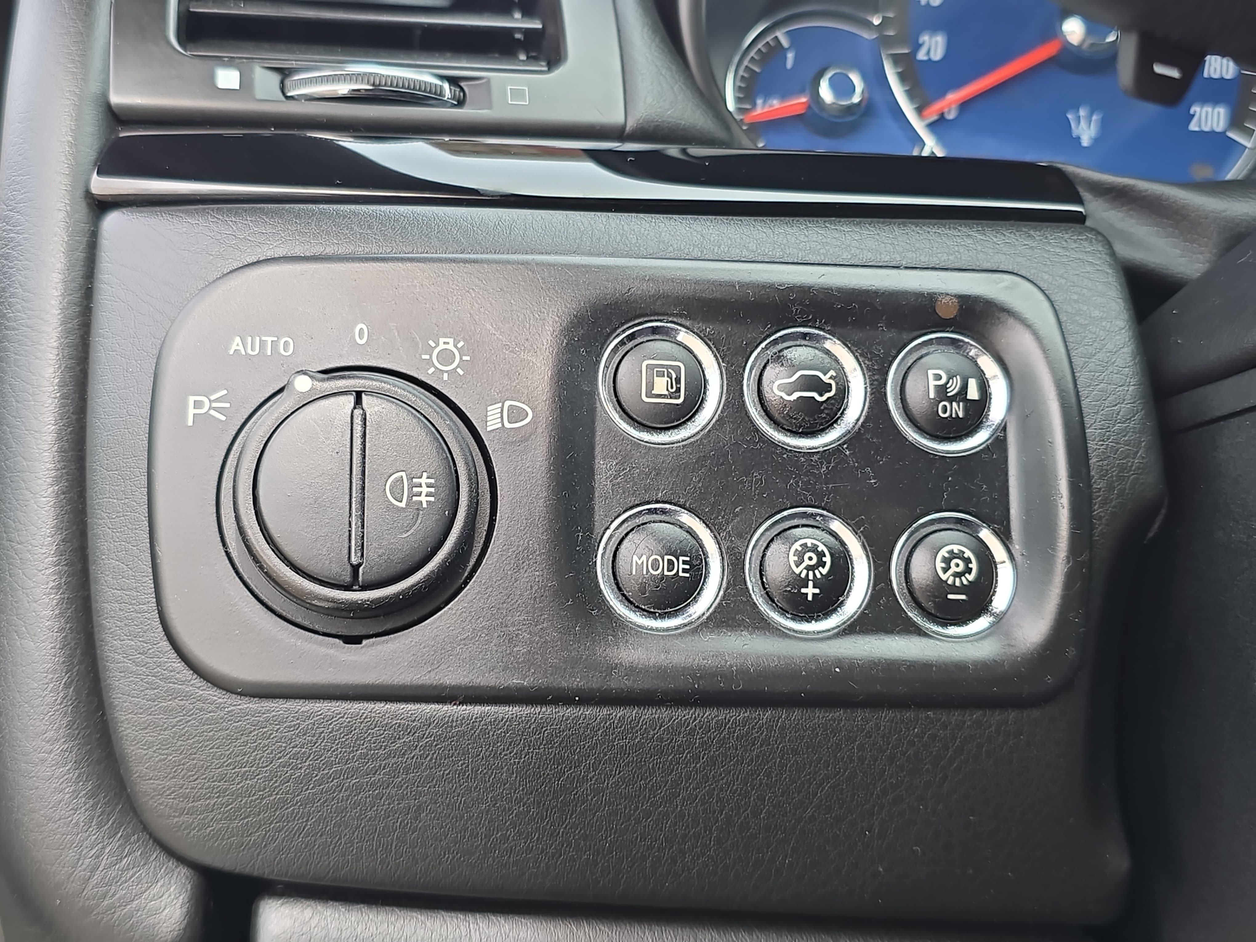 Used 2018 Maserati GranTurismo Sport RWD image 25
