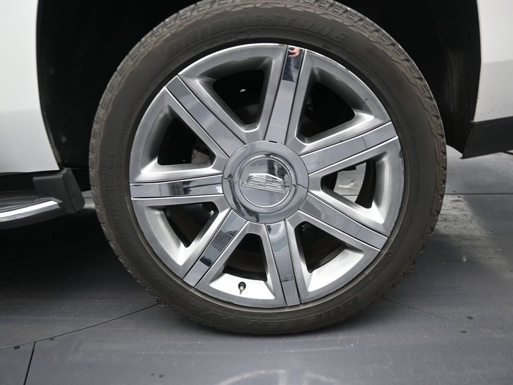 Used 2019 Cadillac Escalade Luxury image 10