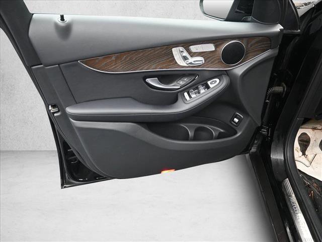 Used 2018 Mercedes-Benz GLC 300 4MATIC image 17