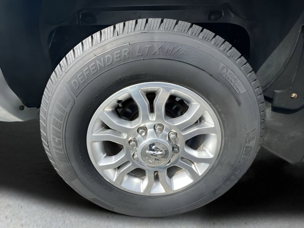 Used 2016 RAM 3500 Laramie image 32