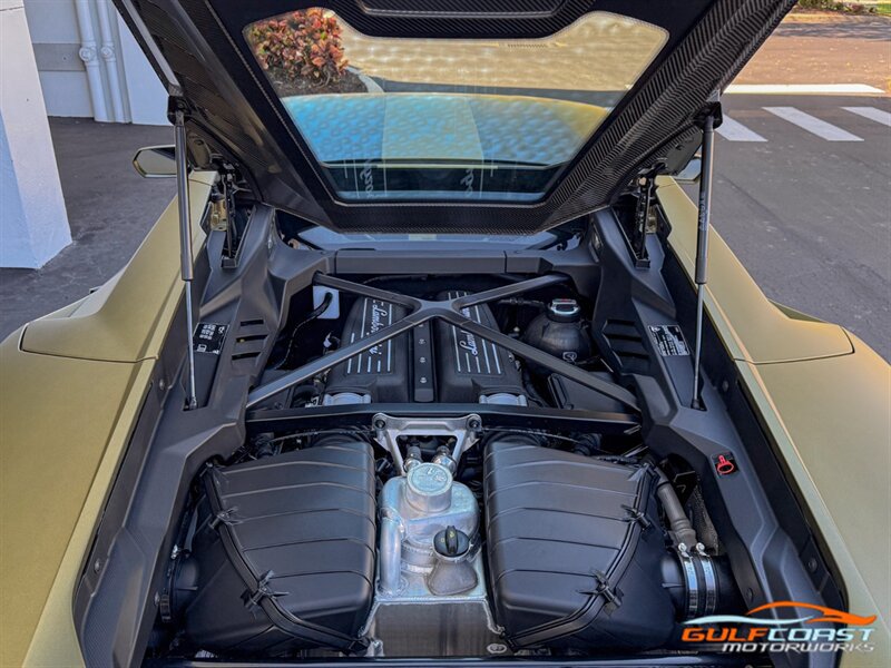 Used 2023 Lamborghini Huracan Tecnica RWD image 38