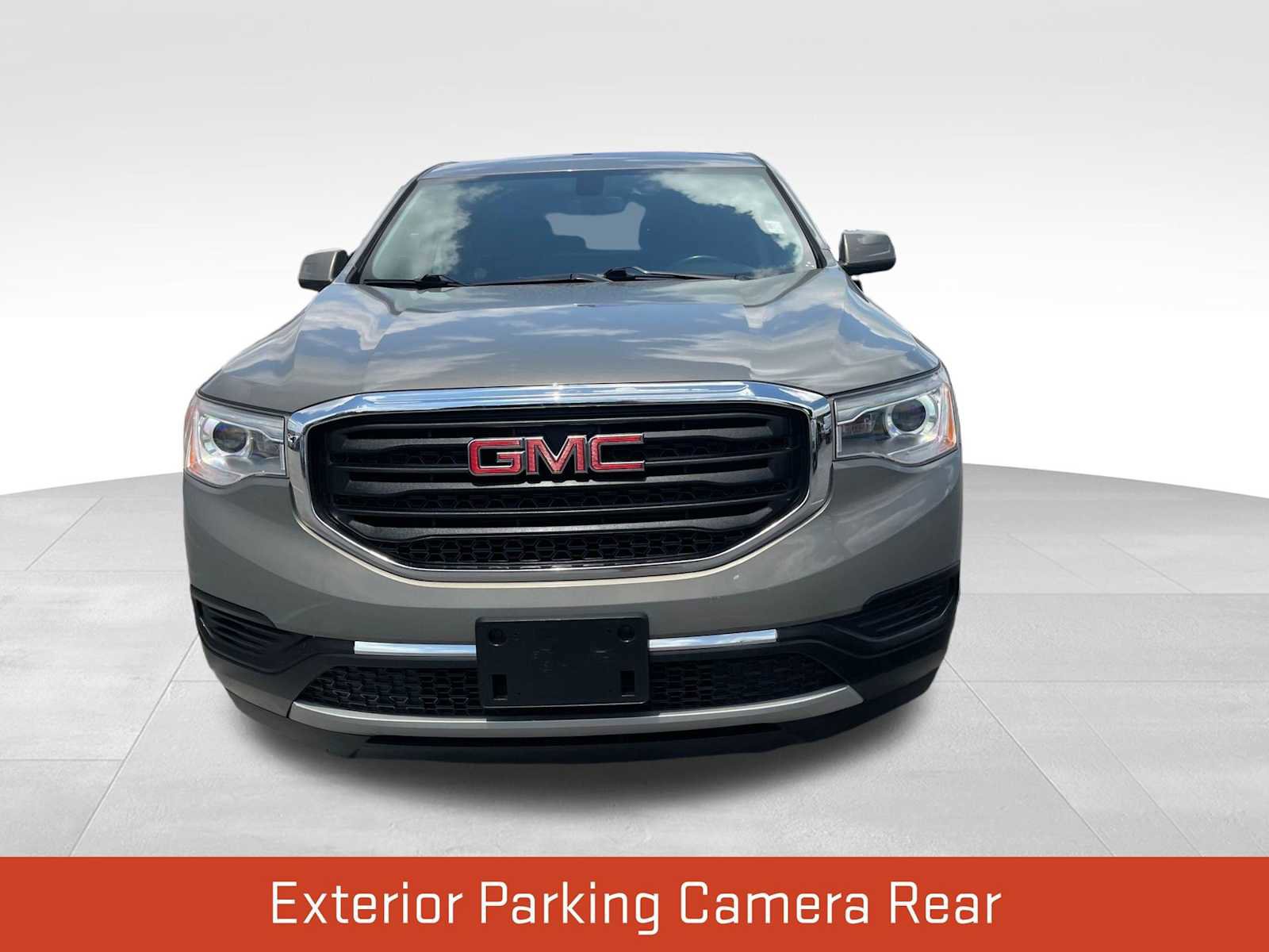 Used 2019 GMC Acadia SLE FWD image 2