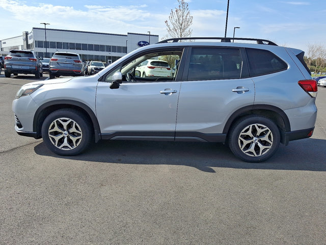 Certified 2023 Subaru Forester Premium image 4