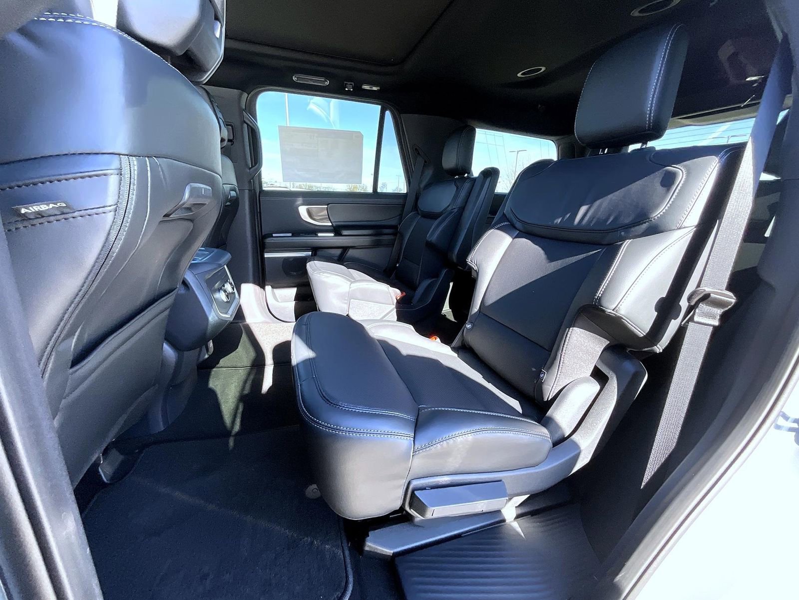 New 2026 Ford Expedition Platinum w/ Stealth Appearance Package image 12