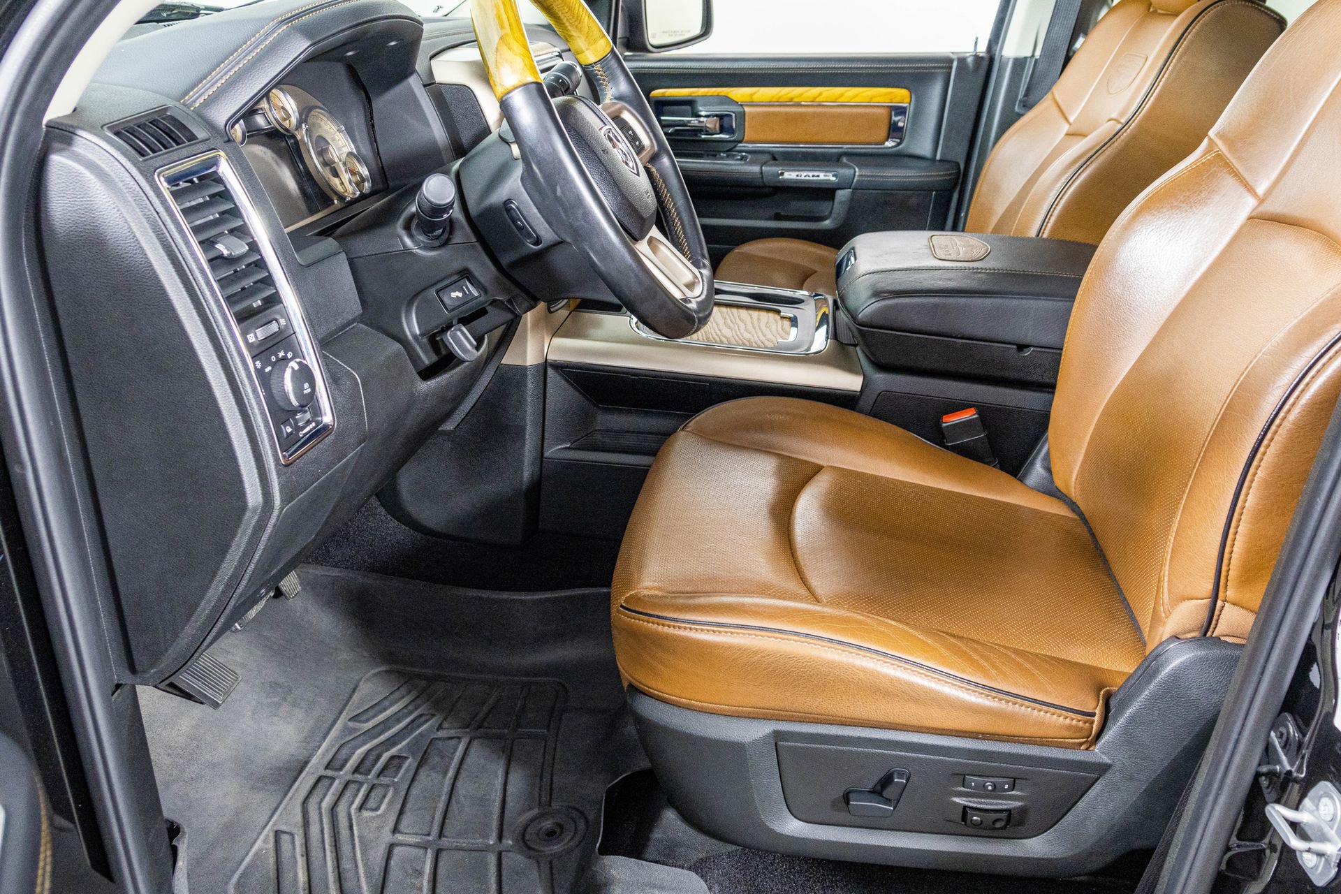 Used 2018 RAM 2500 Longhorn w/ Convenience Group image 23