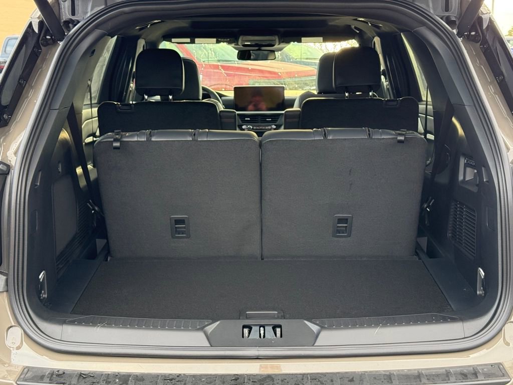 New 2026 Ford Explorer ST image 7