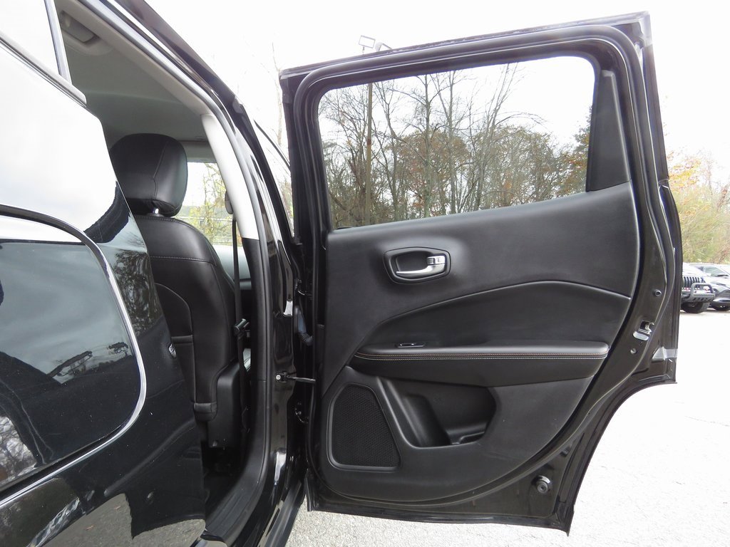 Used 2019 Jeep Compass Latitude image 16