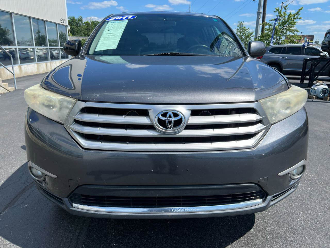 Used 2011 Toyota Highlander SE w/ Tow Pkg AWD/4WD image 9