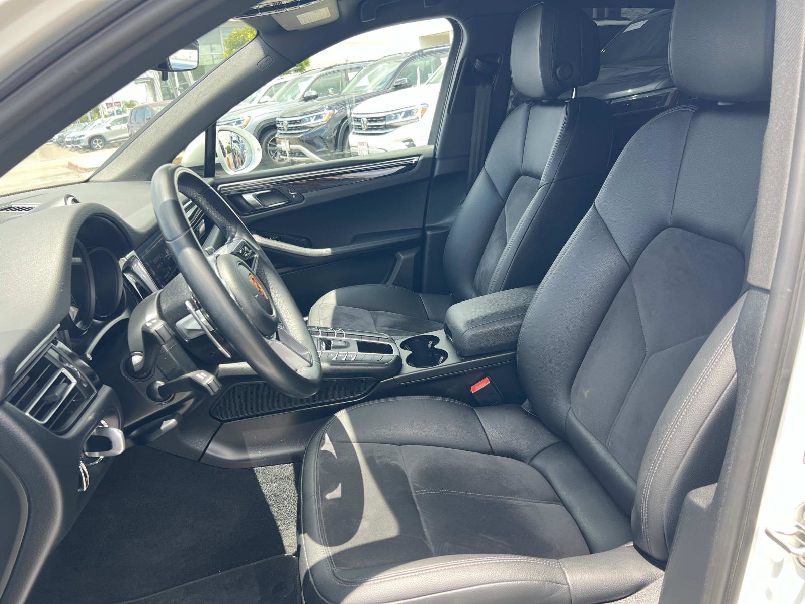 Used 2021 Porsche Macan AWD/4WD image 19