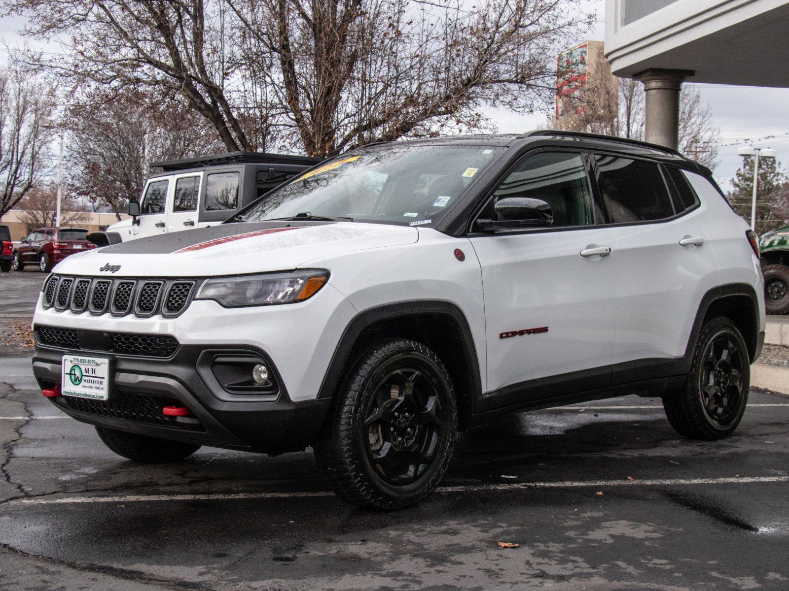 Used 2023 Jeep Compass Trailhawk image 3