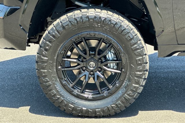 New 2026 Toyota Tundra Platinum w/ TRD Off-Road Package AWD/4WD image 24