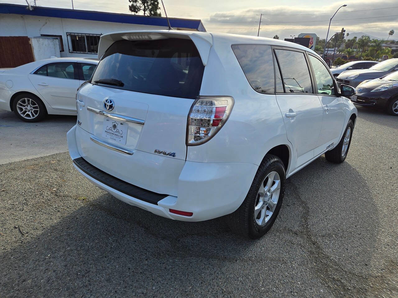 Used 2012 Toyota RAV4 EV image 16
