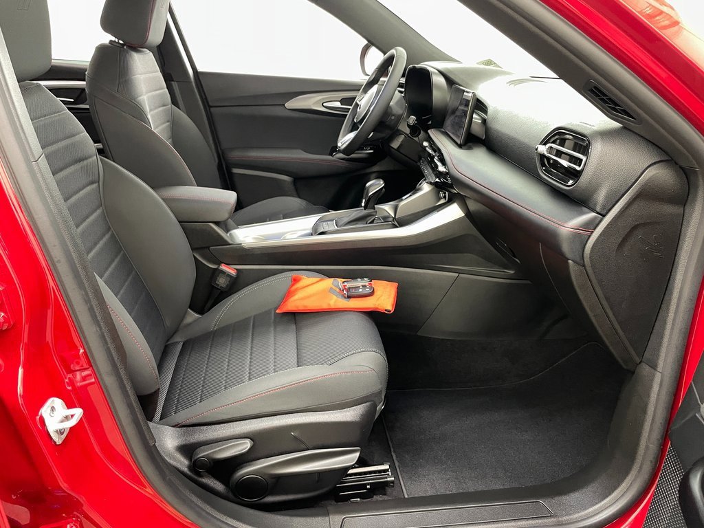 Used 2024 Dodge Hornet GT w/ GT Blacktop Package image 34