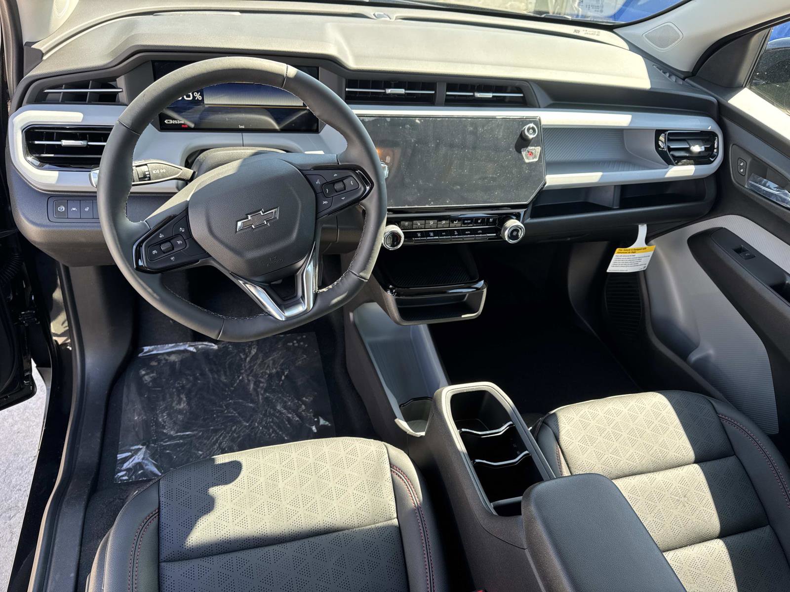 New 2027 Chevrolet Bolt RS w/ LPO, All-Weather Package FWD image 17