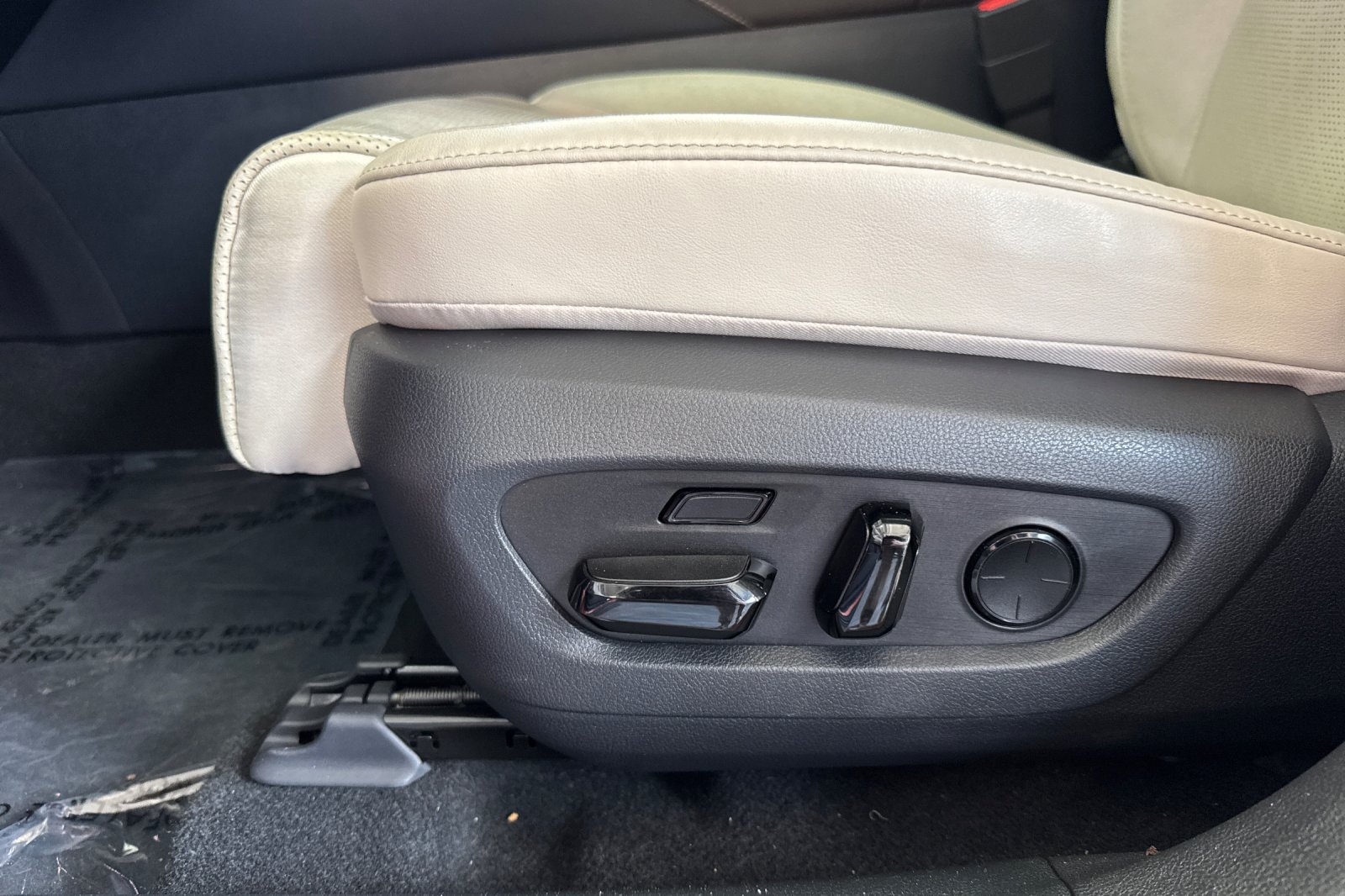 Used 2023 Lexus RX 350 AWD w/ Accessory Package (Z1) image 14