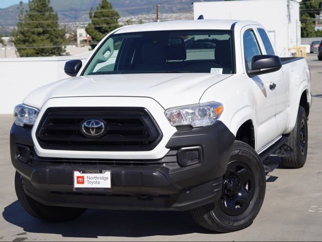 Used 2022 Toyota Tacoma SR image 3